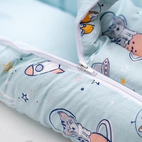 Haus & Kinder 3 in 1 Baby Sleeping Bag & Carry Nest | Cotton Bedding Set for Infants & New Born Baby | Portable/Travel & Skin Friendly | 0-3 Months (Spacewalk)