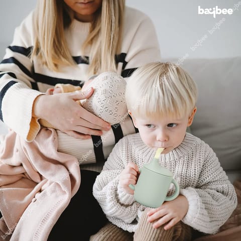 BAYBEE Baby BPA-Free Silicone Sipper Cup Drinking Training Anti Spill Sippy Cup/Glass with Soft Silicone Straw & Lid for Baby and Toddler Unbreakable, Spill Proof and Non-Slip Twin Handles Spout Cup for Infants /Kids 6+ Months(Green)